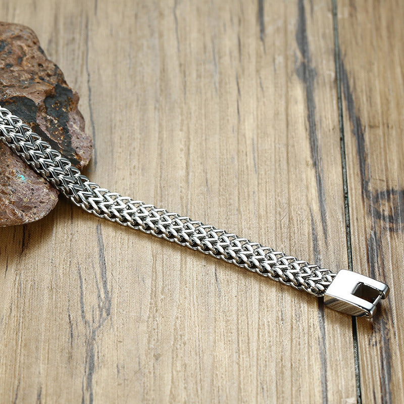Modernes Edelstahl-Armband mit geometrischem Design