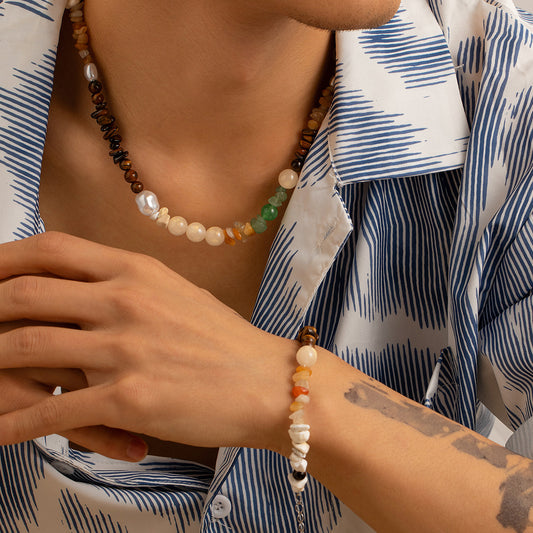 Steinhalskette mit bunten Imitationsperlen